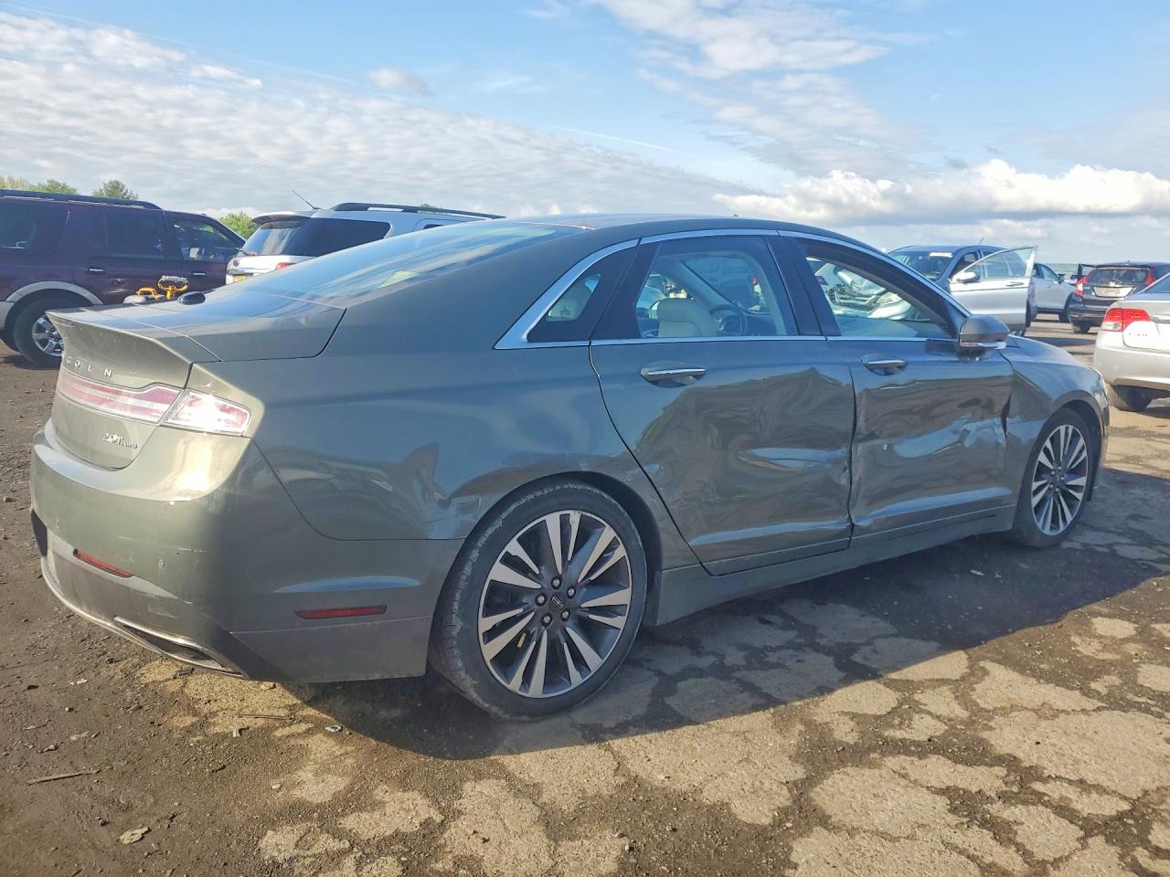 2017 LINCOLN MKZ
