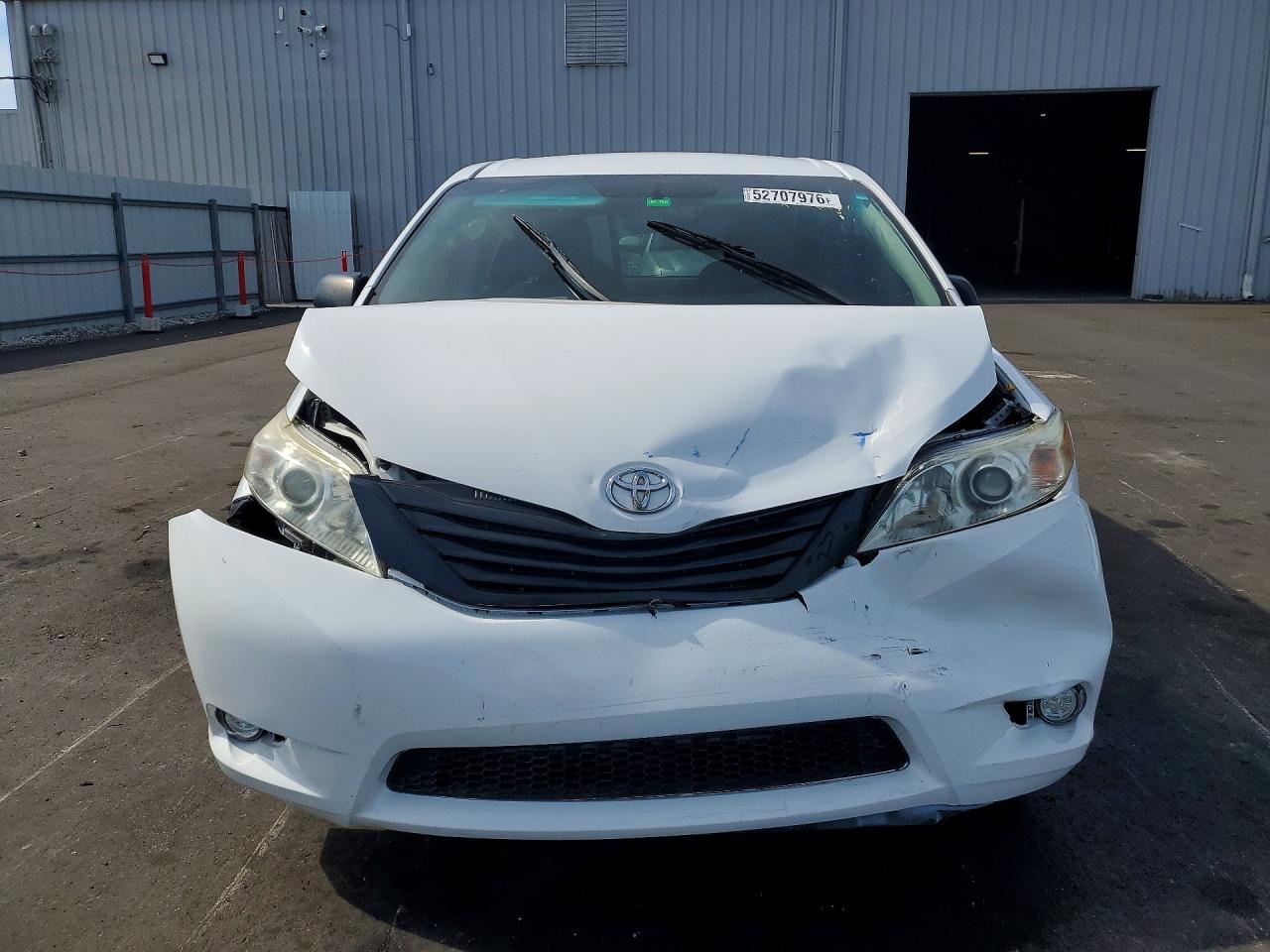 2017 TOYOTA SIENNA