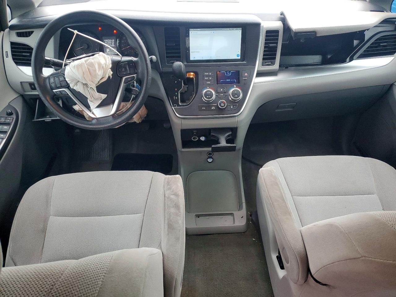 2017 TOYOTA SIENNA