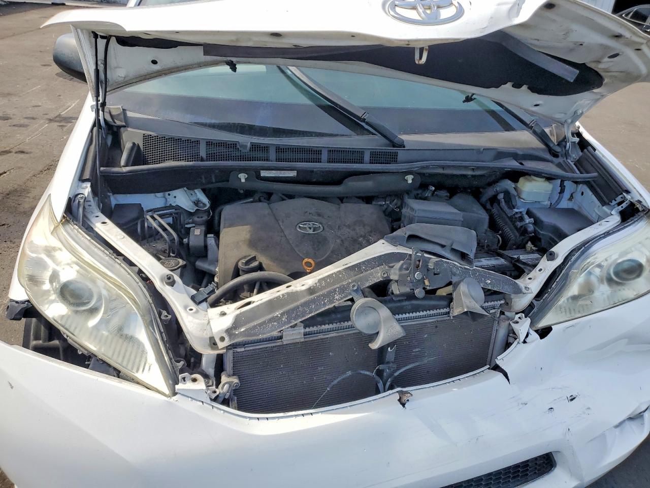 2017 TOYOTA SIENNA