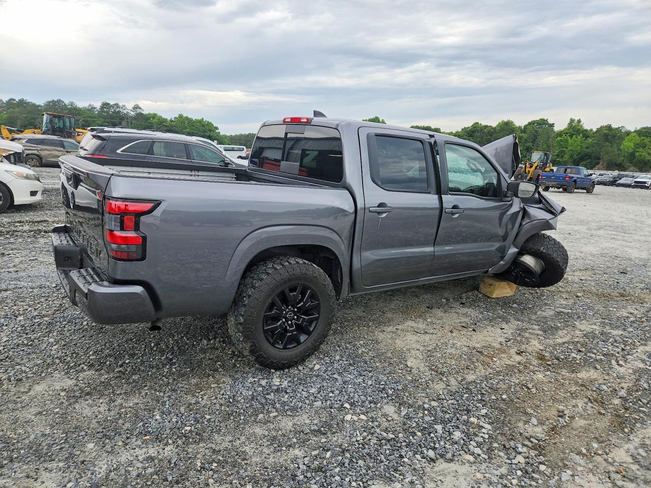 2026 NISSAN FRONTIER