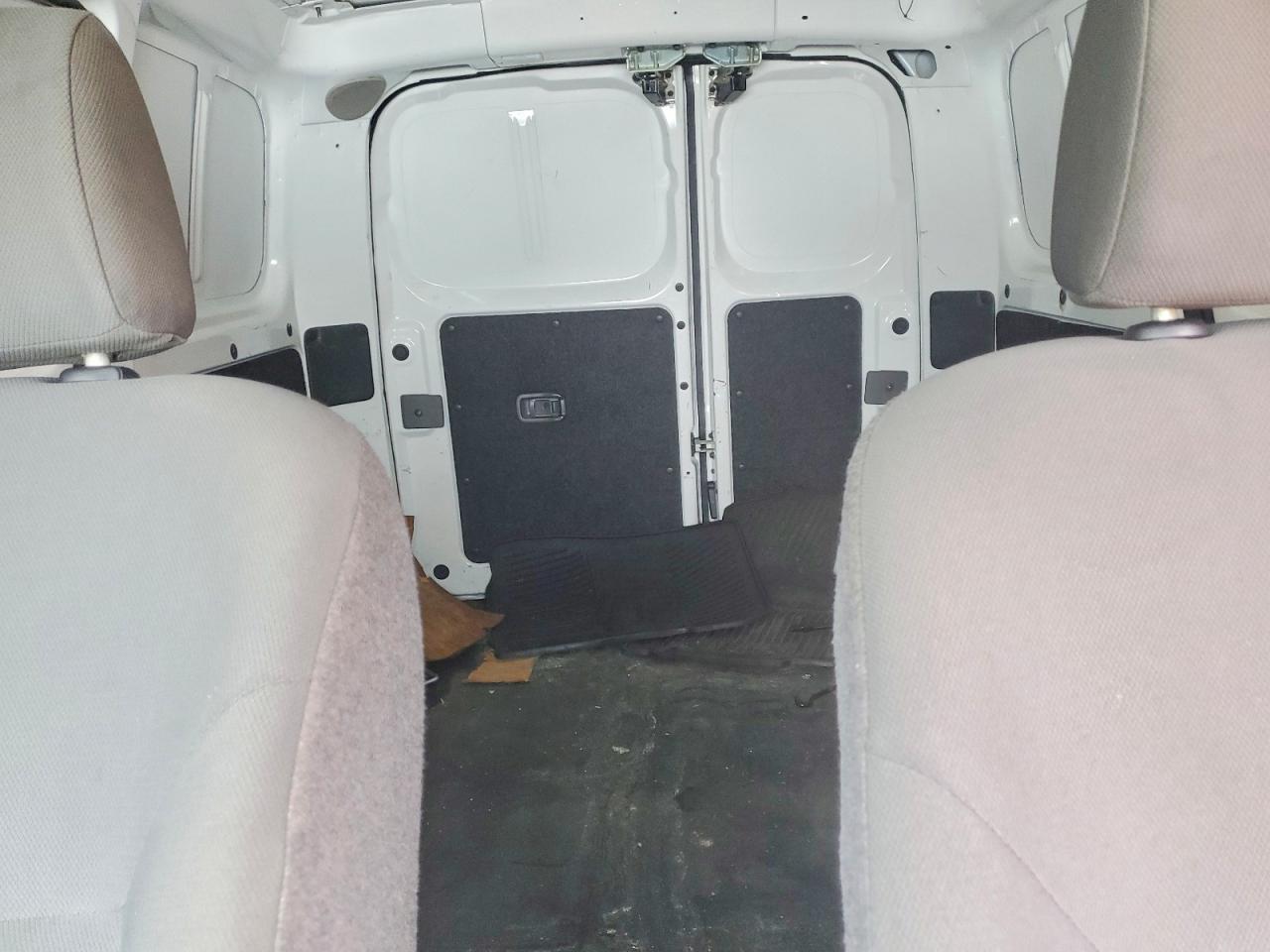 2017 NISSAN NV