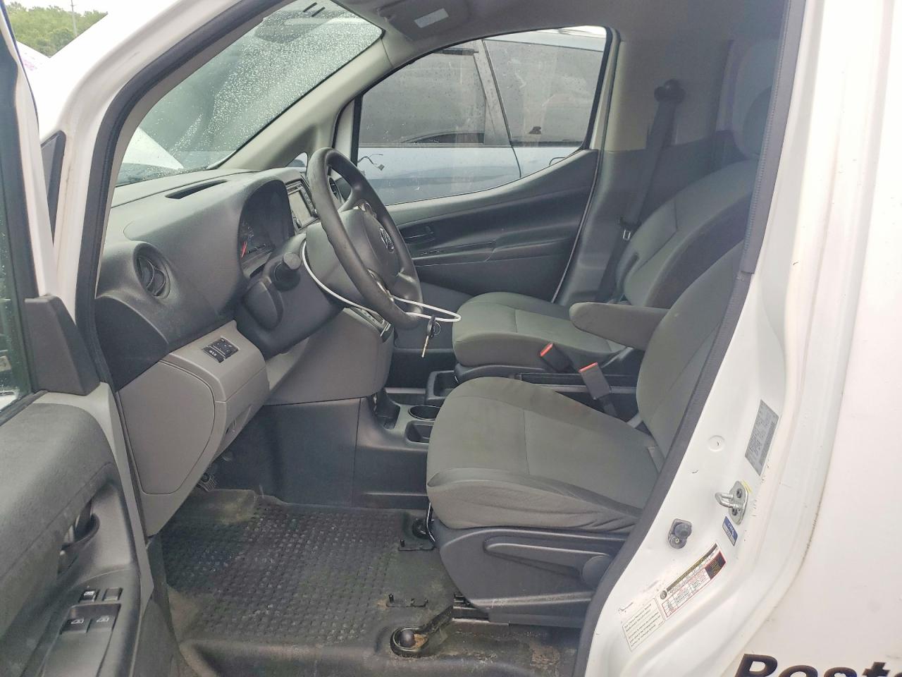 2017 NISSAN NV