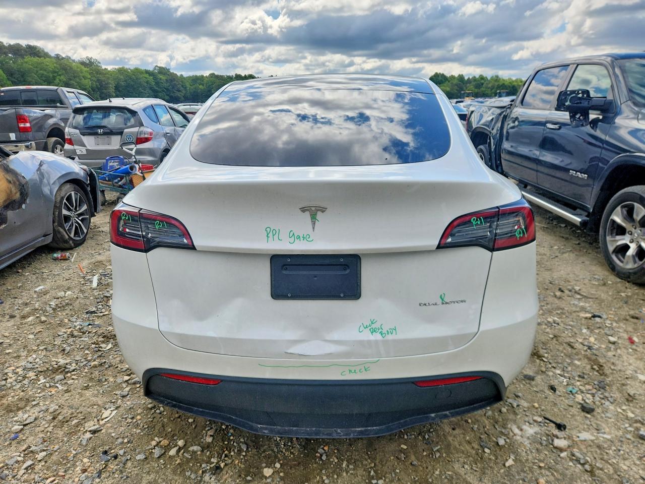 2023 TESLA MODEL Y