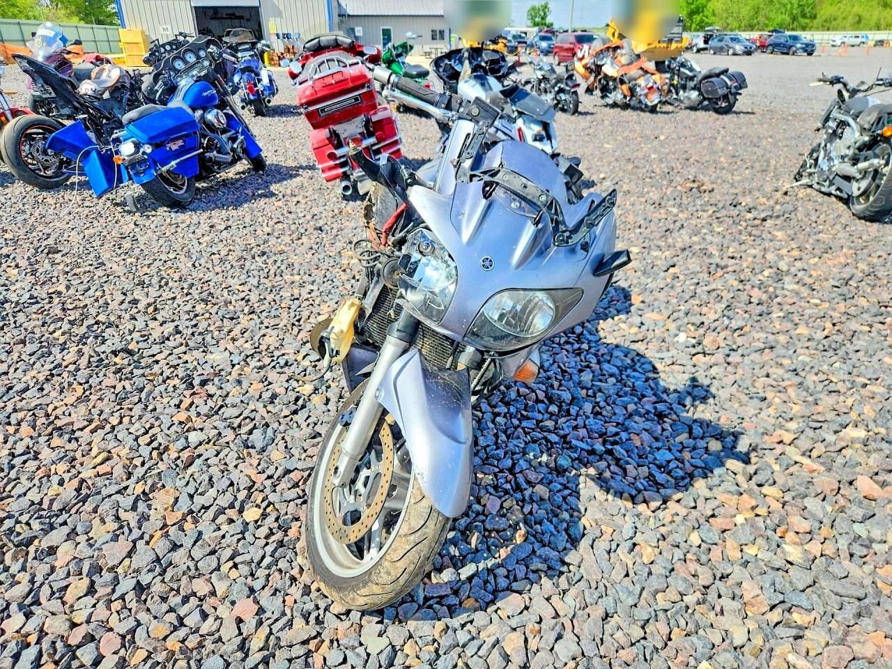 2004 YAMA FJR1300