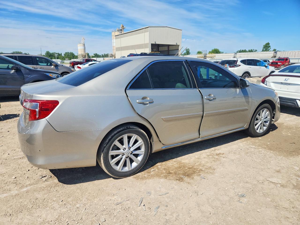 2013 TOYOTA CAMRY