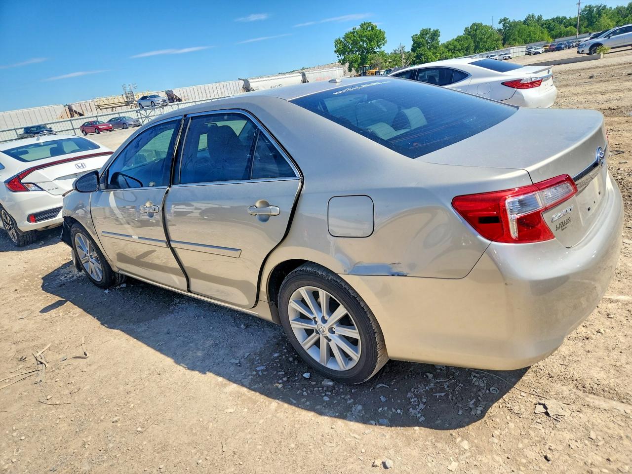 2013 TOYOTA CAMRY