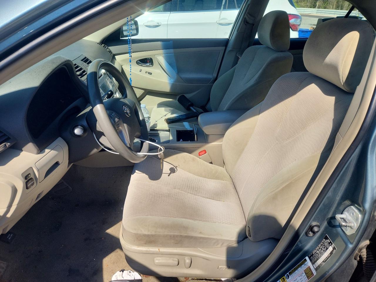 2010 TOYOTA CAMRY