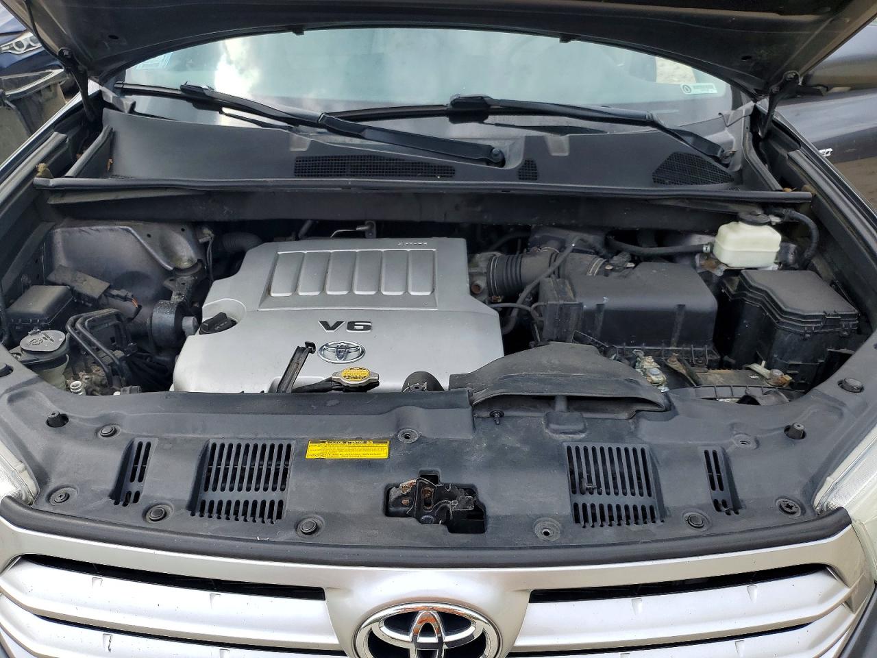 2013 TOYOTA HIGHLANDER
