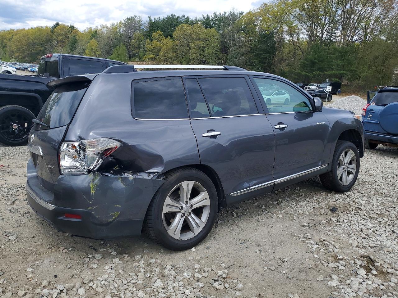 2013 TOYOTA HIGHLANDER