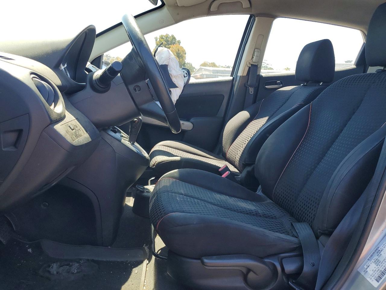 2012 MAZDA 2