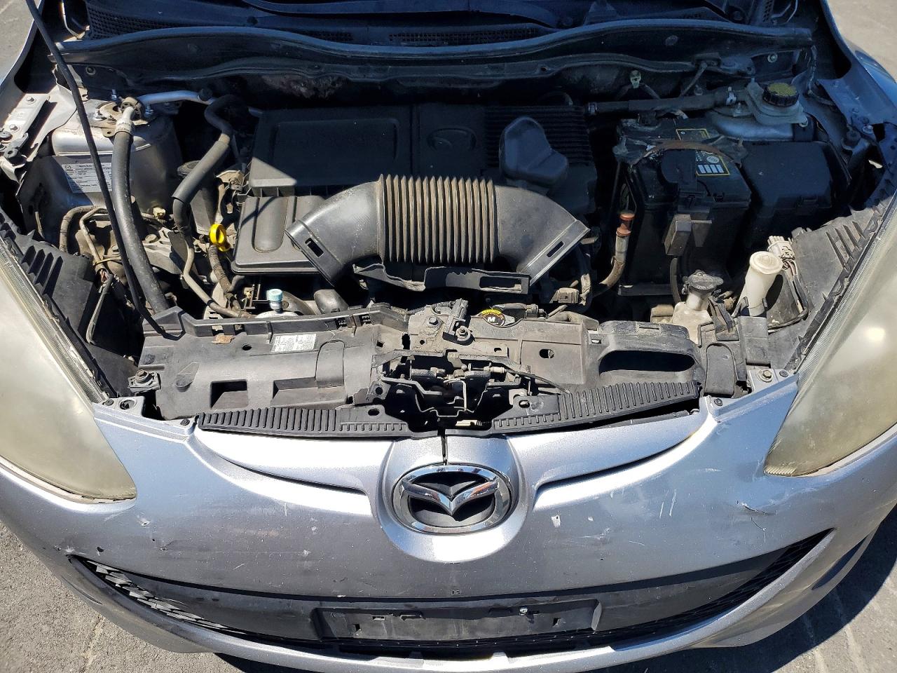 2012 MAZDA 2