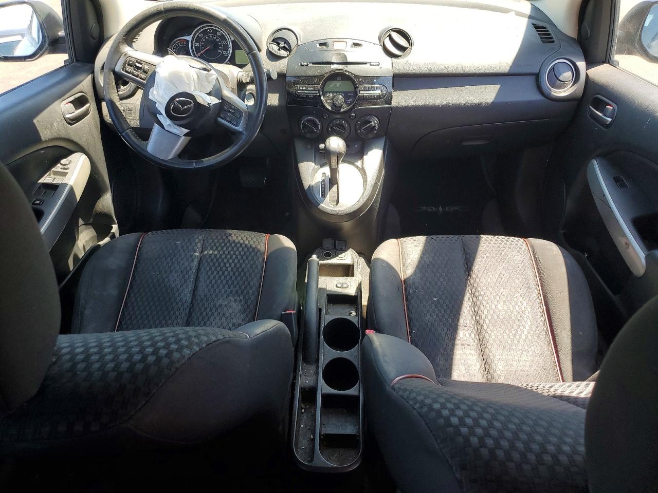2012 MAZDA 2