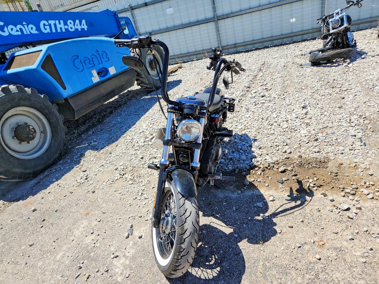 2012 HARLEY-DAVIDSON SPRTSTR120