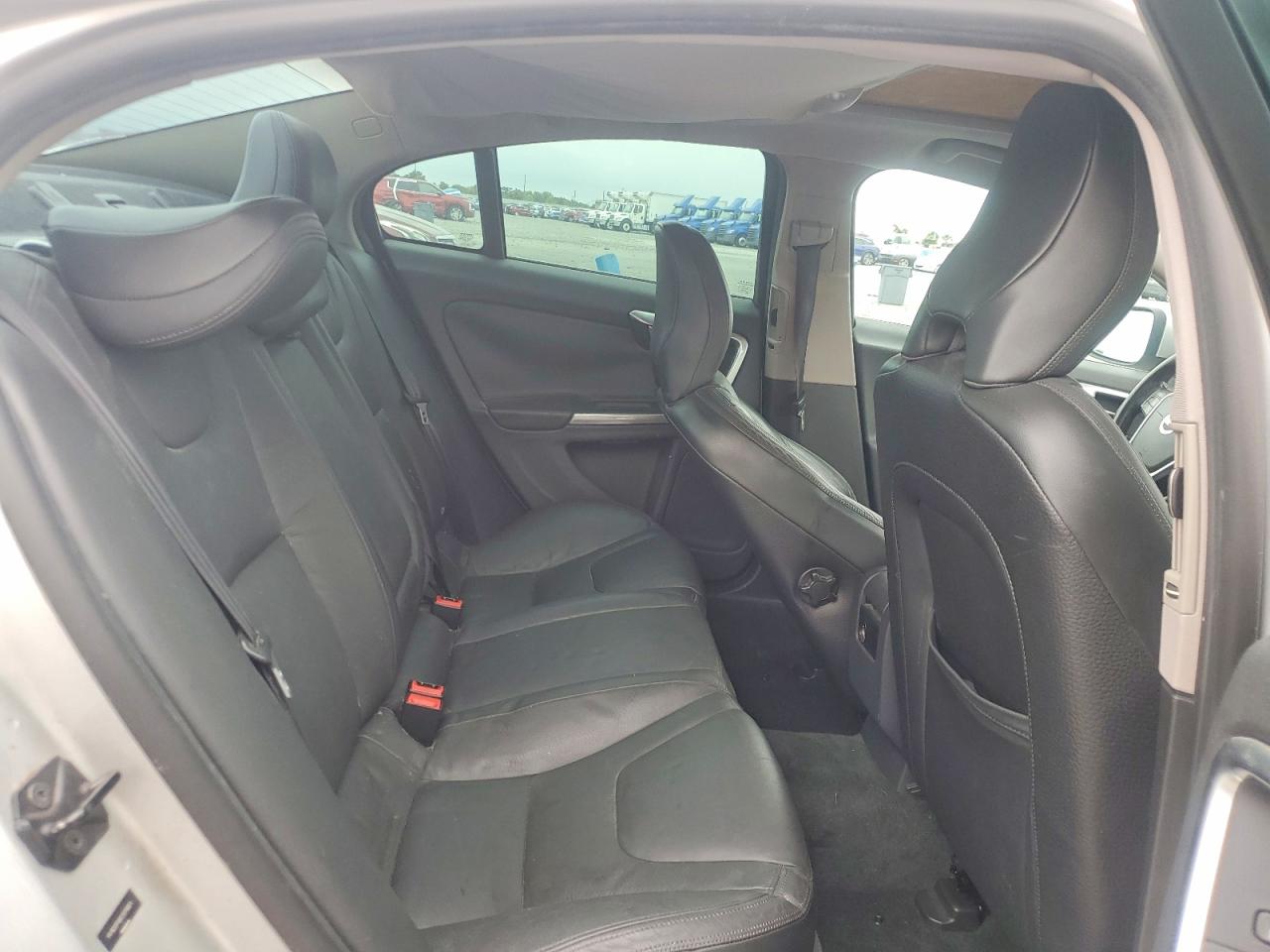 2012 VOLVO S60