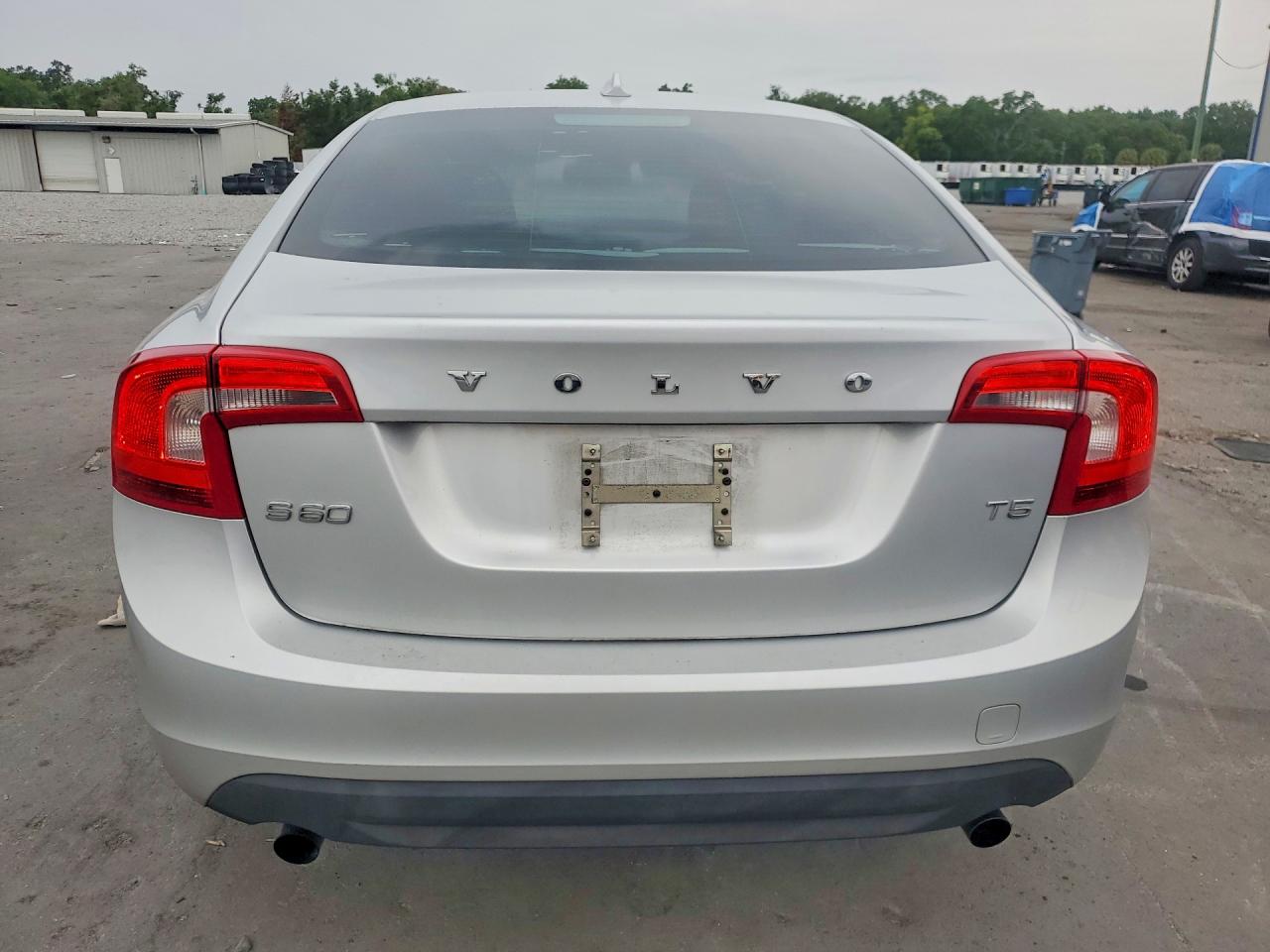 2012 VOLVO S60