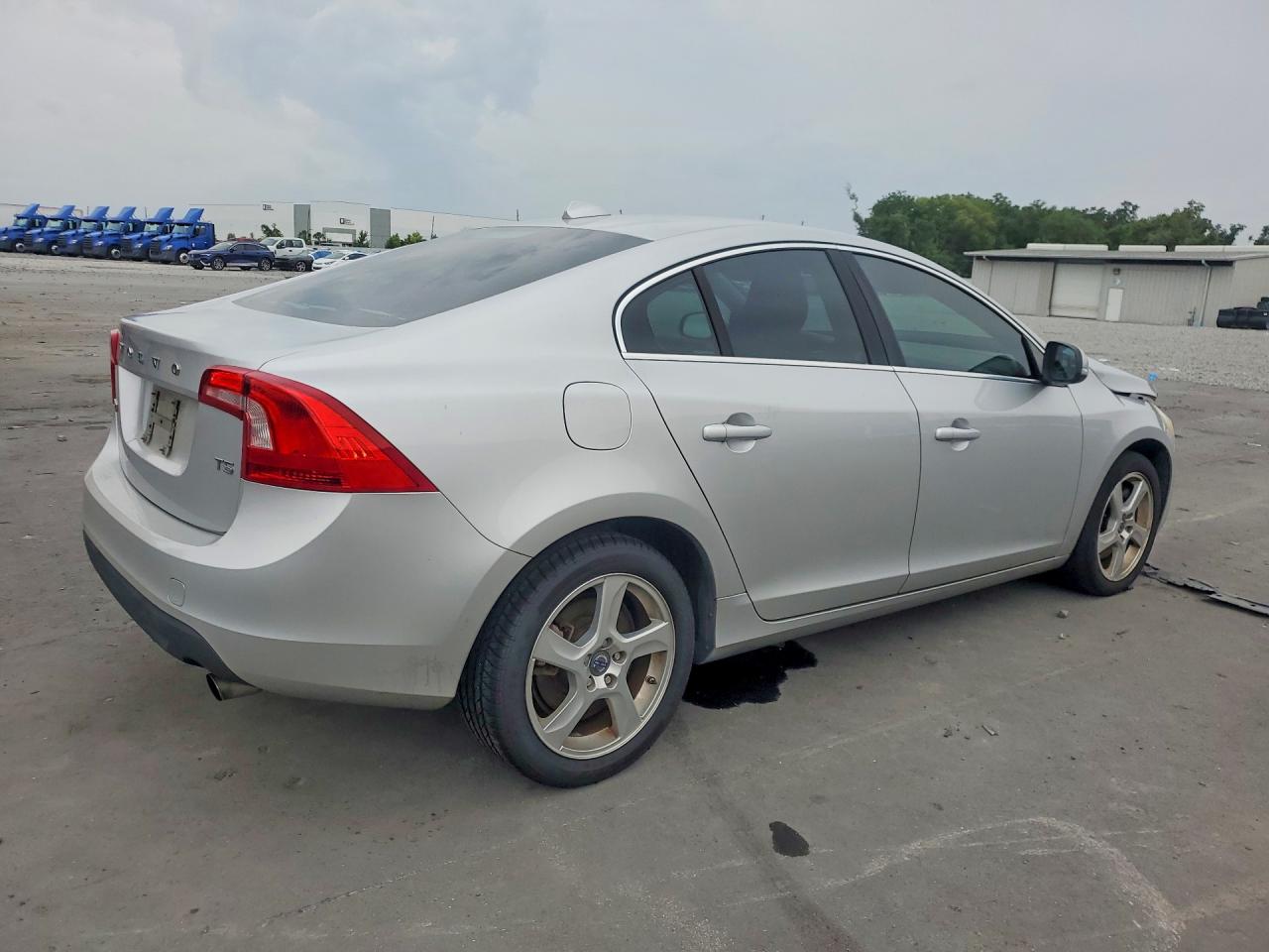 2012 VOLVO S60