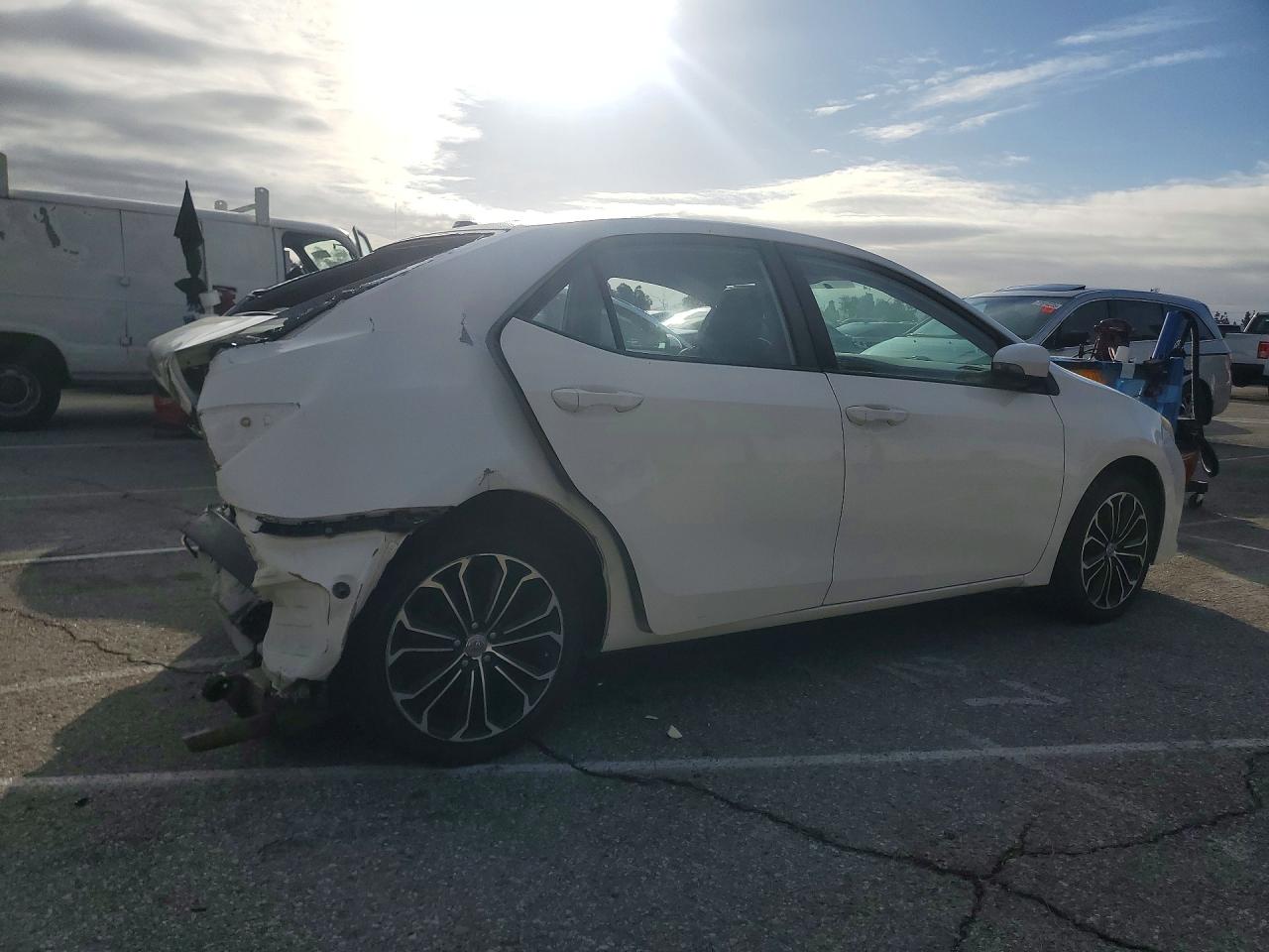 2015 TOYOTA COROLLA
