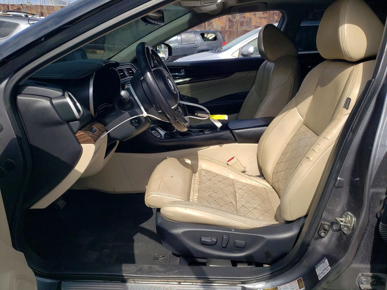 2016 NISSAN MAXIMA