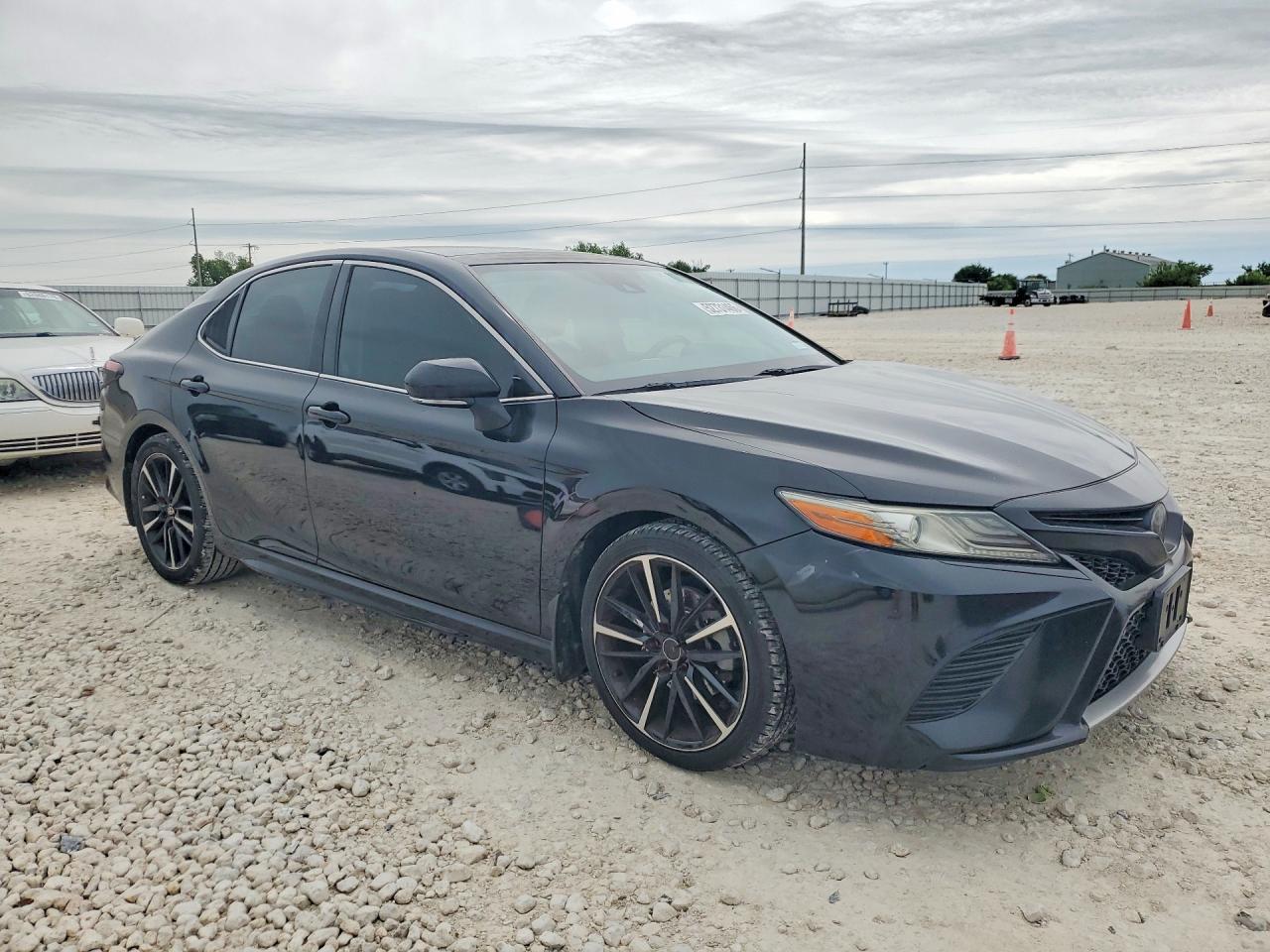 2019 TOYOTA CAMRY