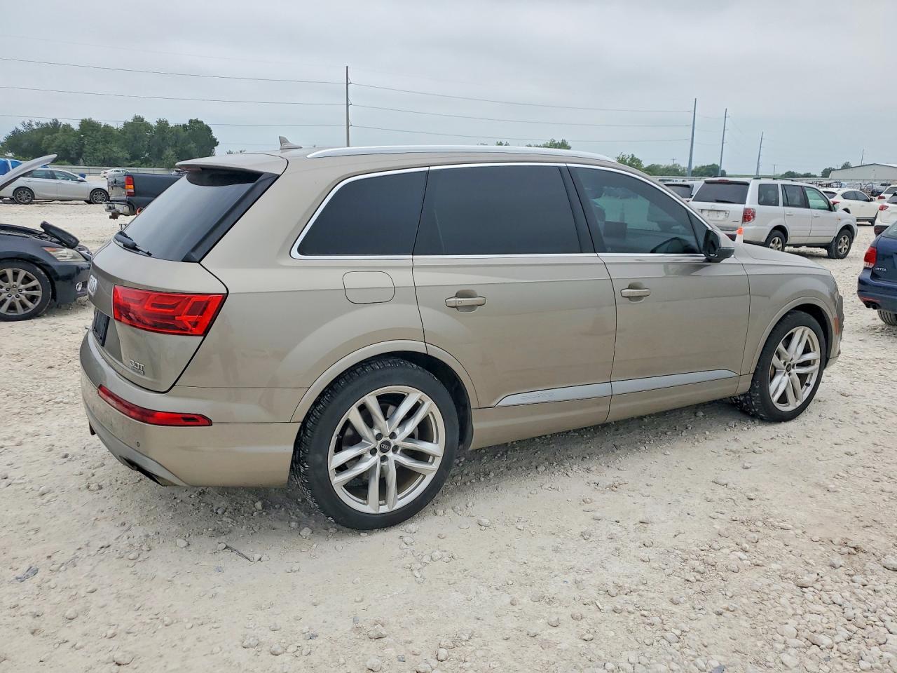2017 AUDI Q7