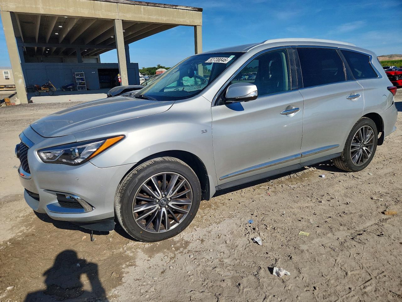 2017 INFINITI QX60 BASE