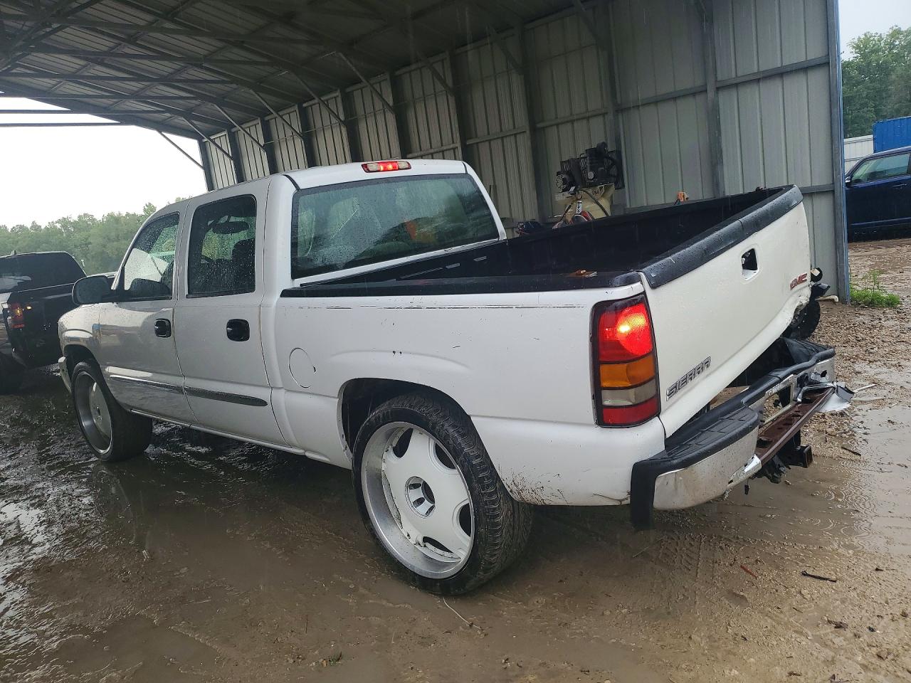 2006 GMC SIERRA