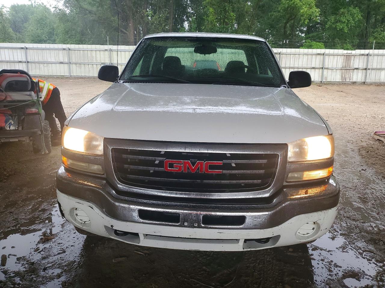 2006 GMC SIERRA