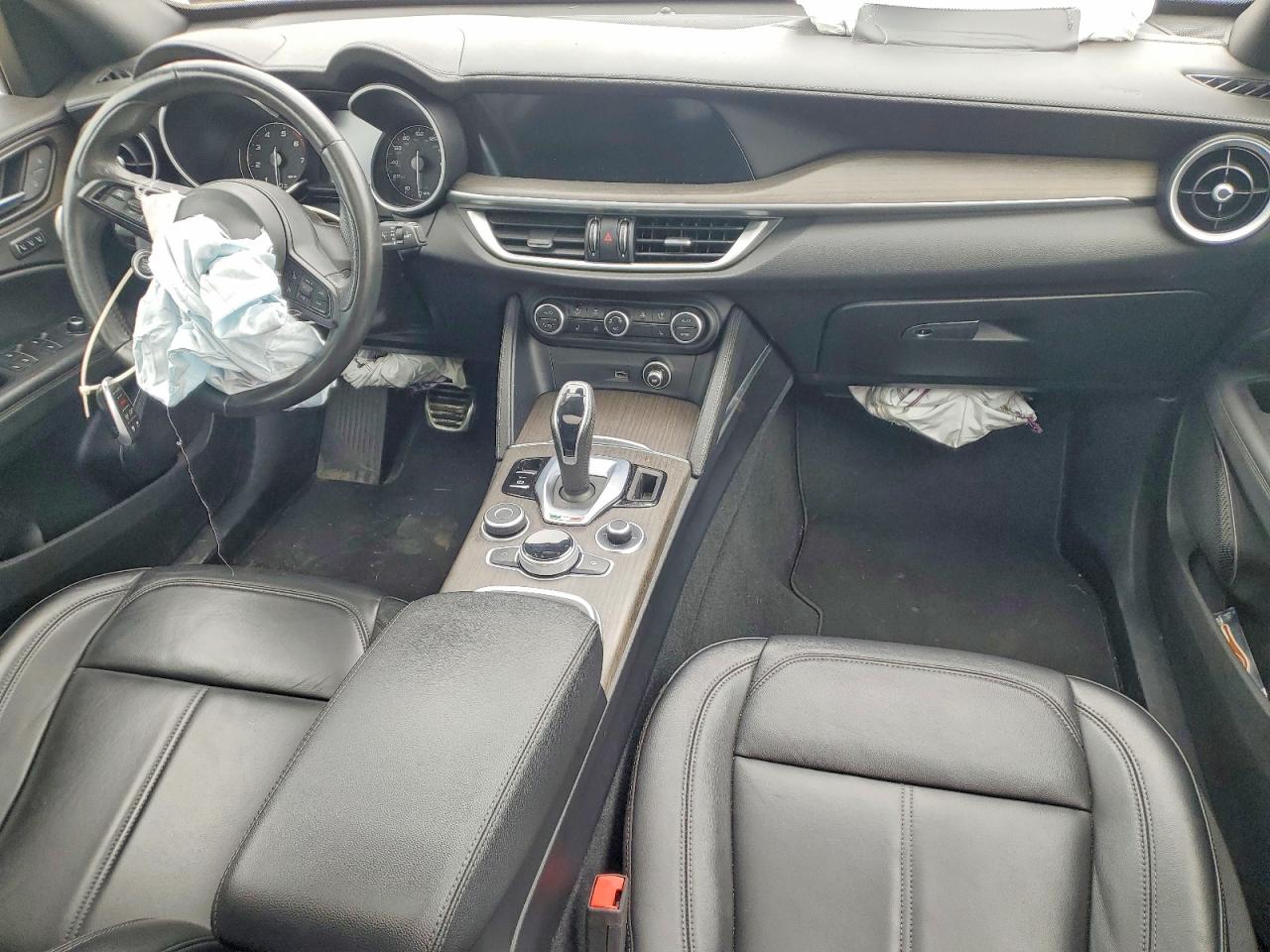 2022 ALFA ROMEO STELVIO