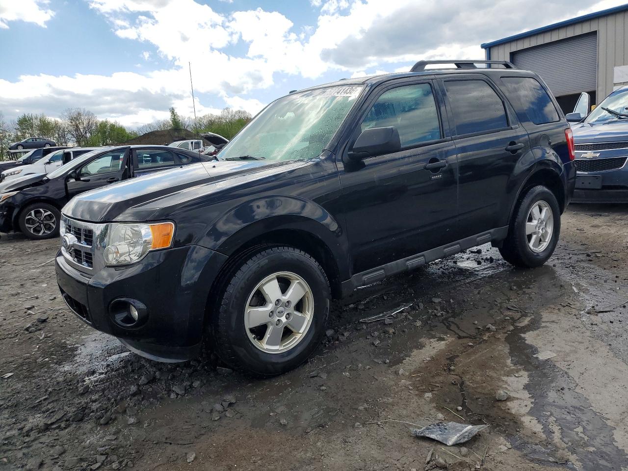 2011 FORD ESCAPE