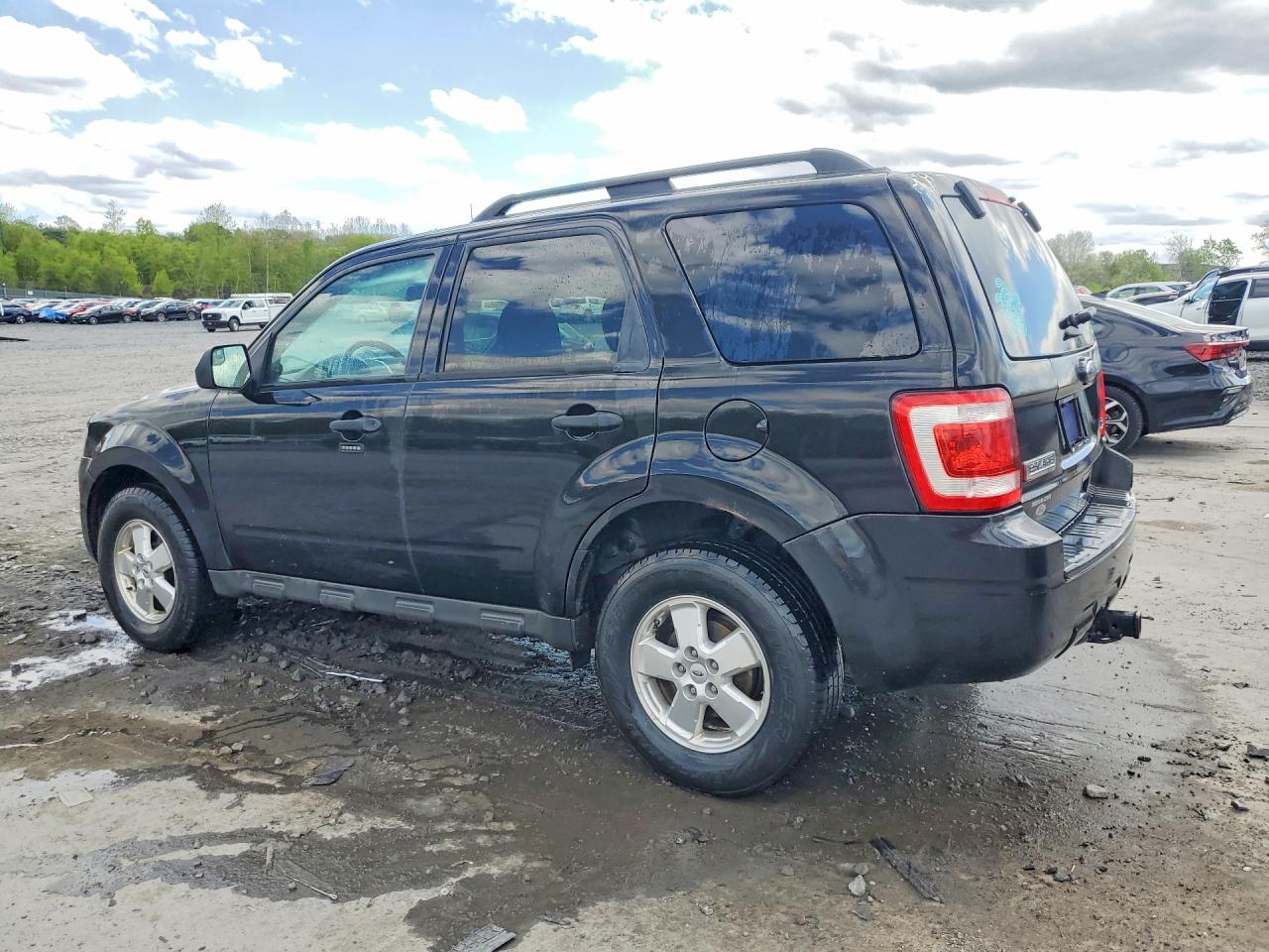 2011 FORD ESCAPE