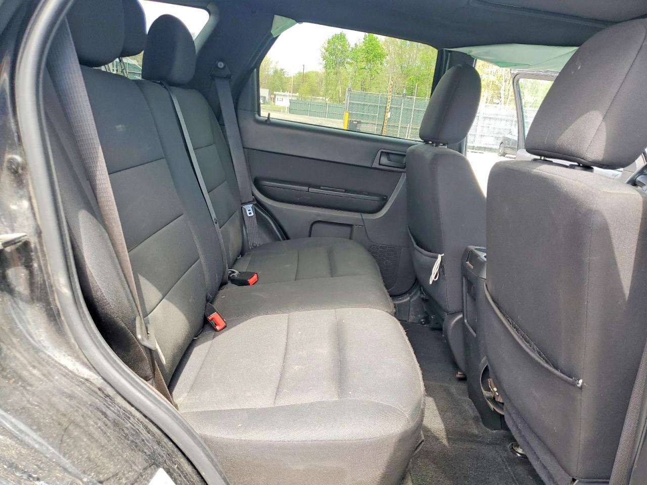 2011 FORD ESCAPE
