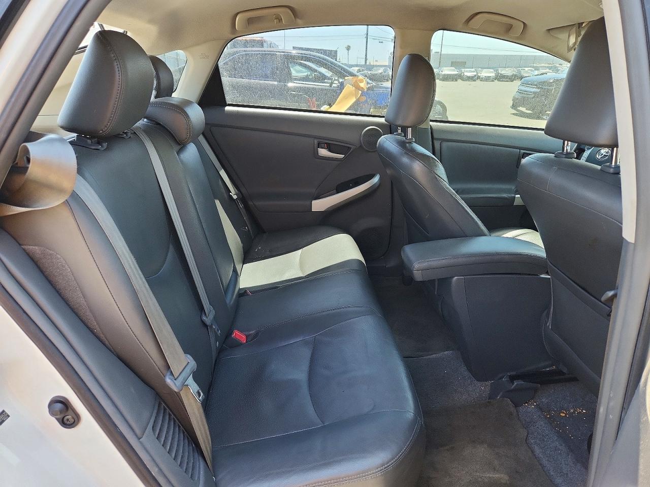 2011 TOYOTA PRIUS