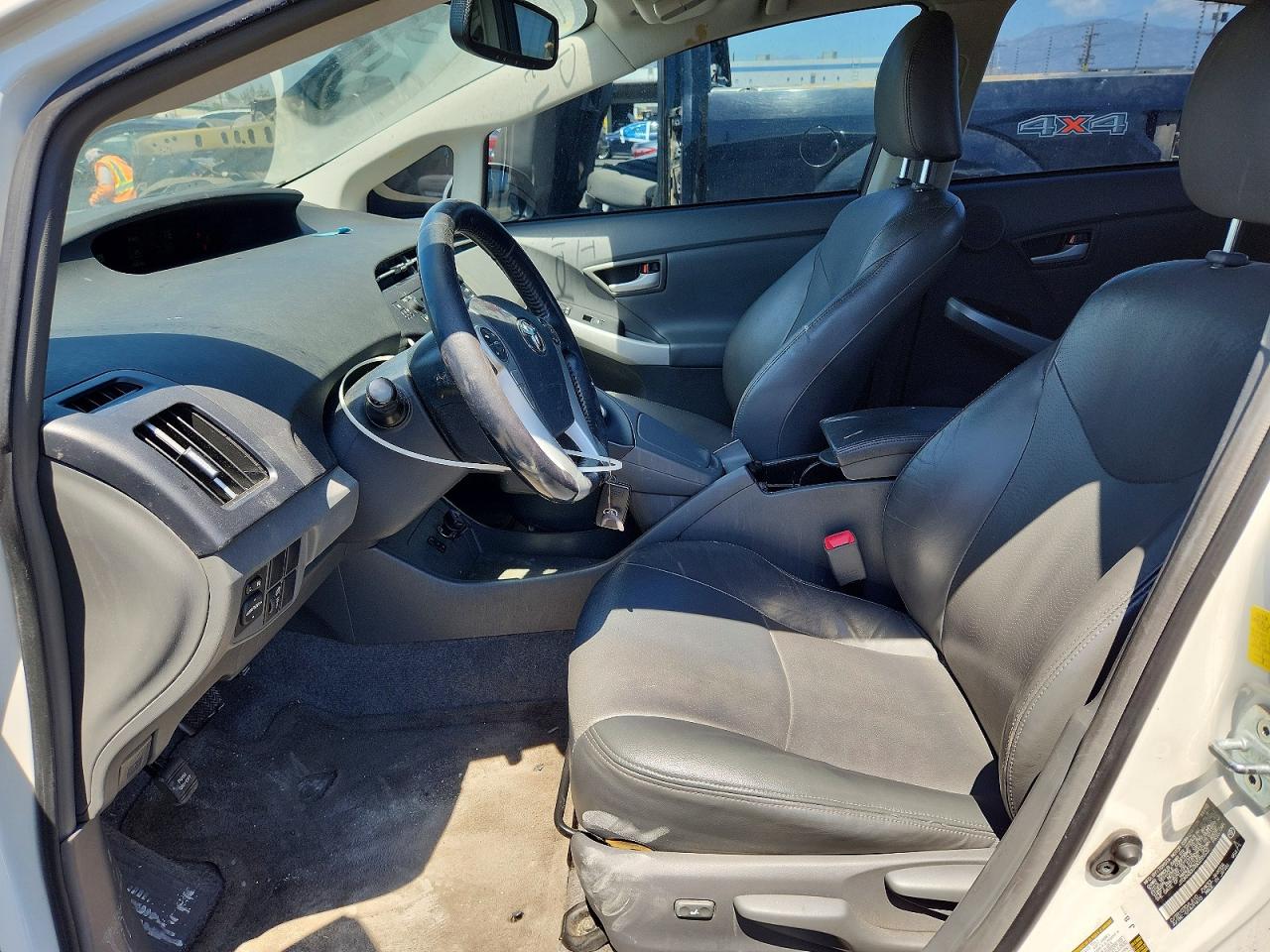 2011 TOYOTA PRIUS