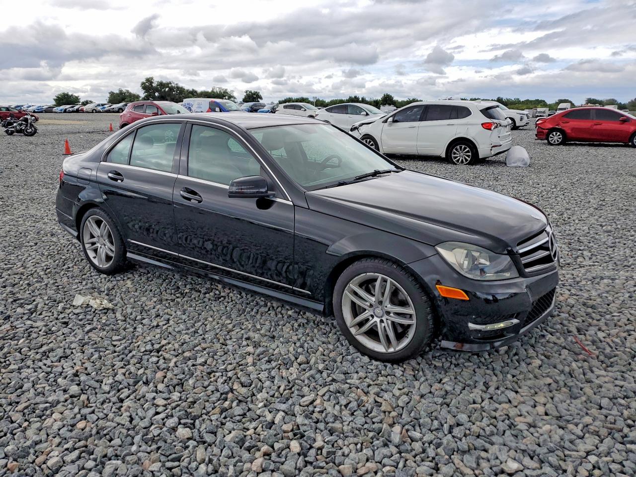 2014 MERCEDES BENZ C-CLASS