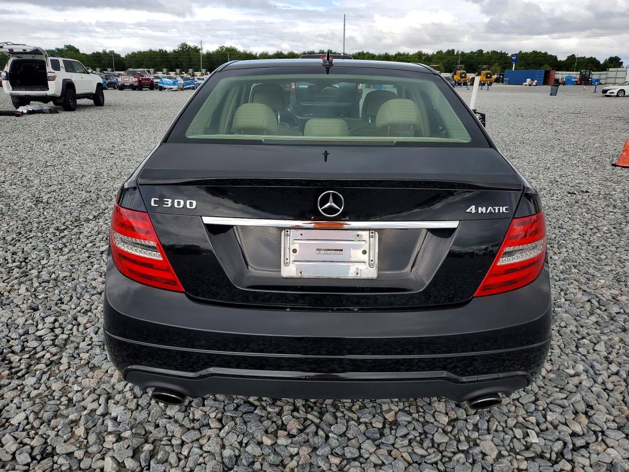 2014 MERCEDES BENZ C-CLASS