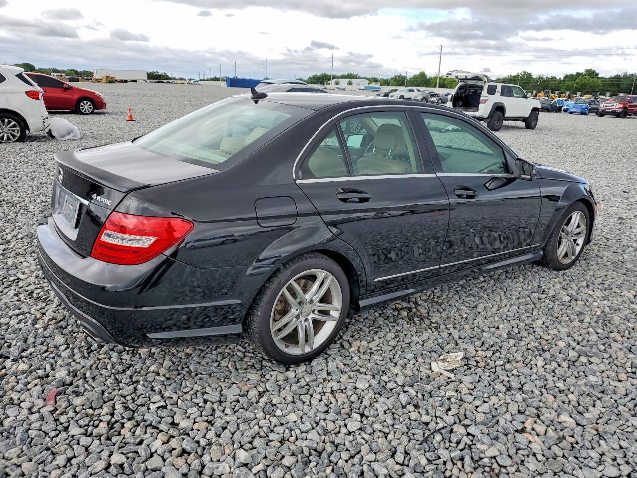 2014 MERCEDES BENZ C-CLASS
