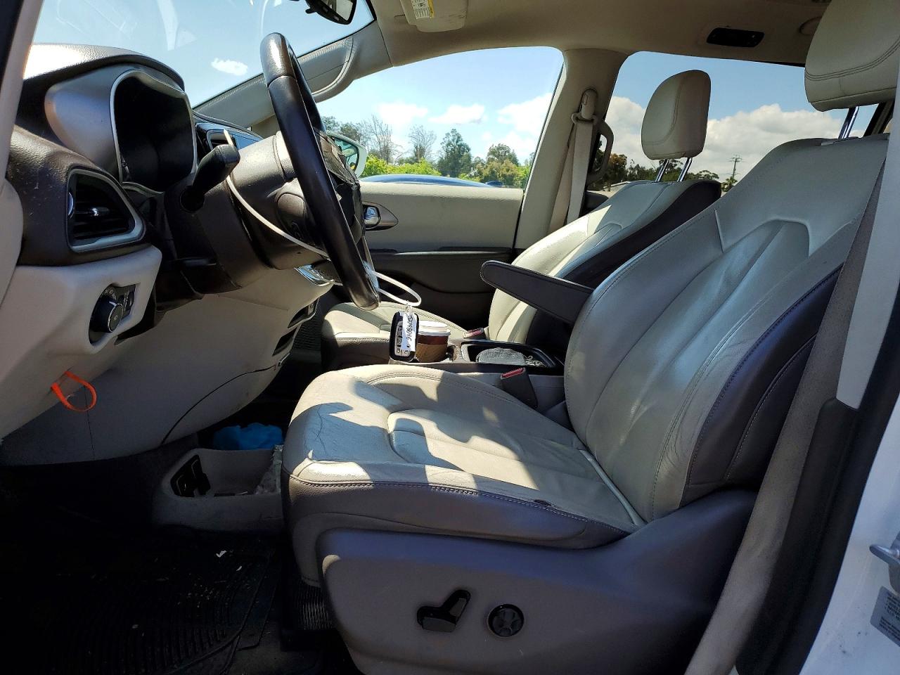 2017 CHRYSLER PACIFICA