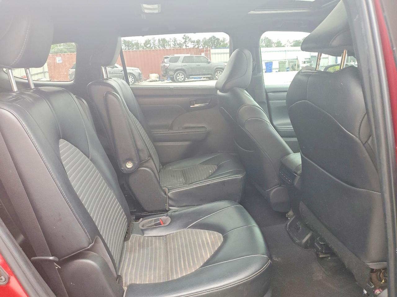 2022 TOYOTA HIGHLANDER