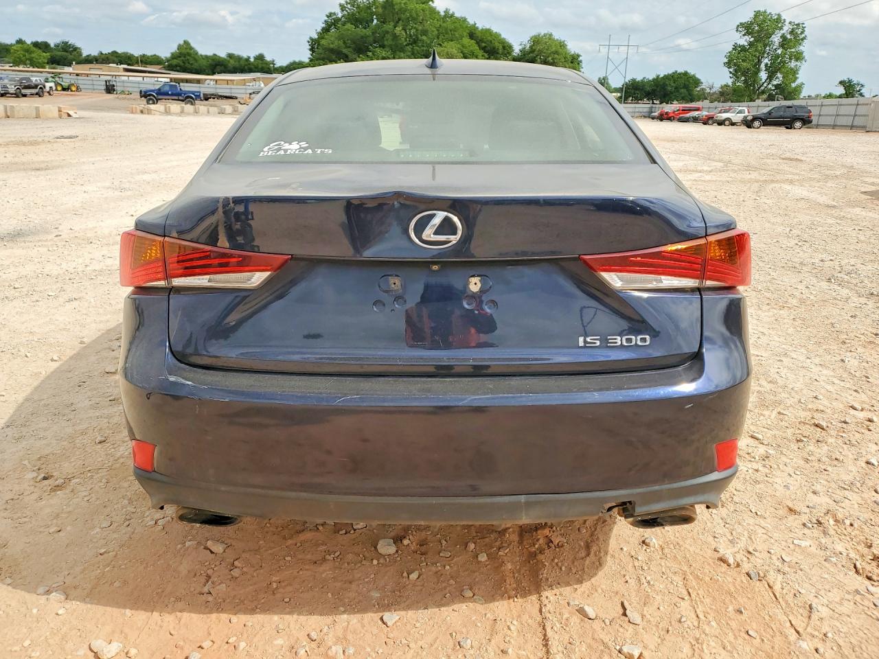 2019 LEXUS IS