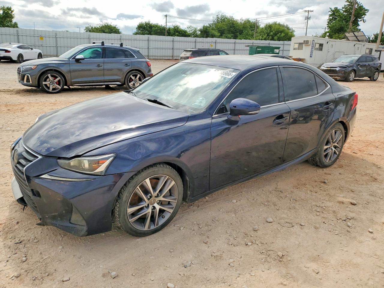 2019 LEXUS IS