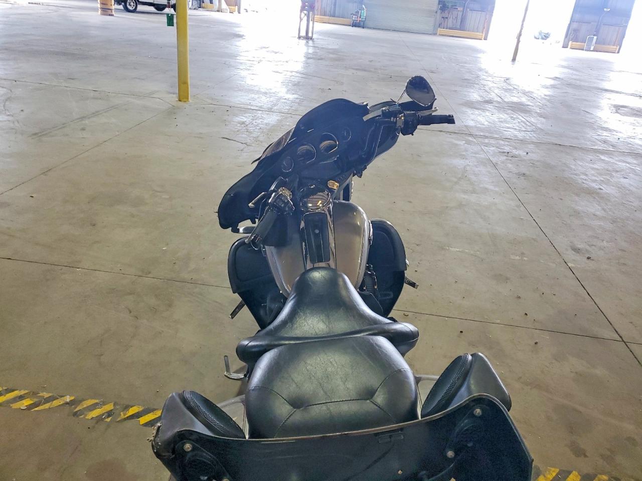 2017 HARLEY-DAVIDSON FL