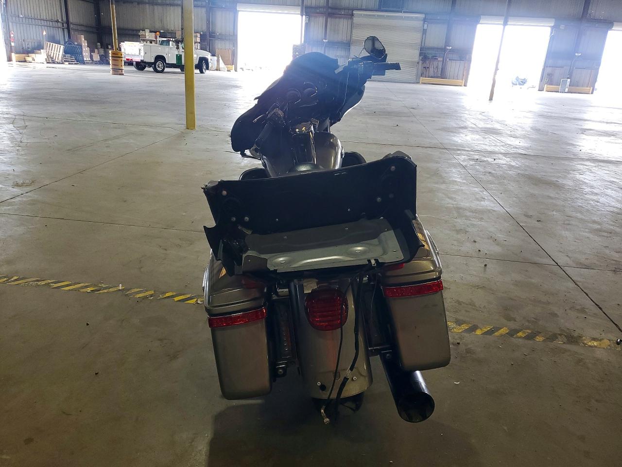 2017 HARLEY-DAVIDSON FL