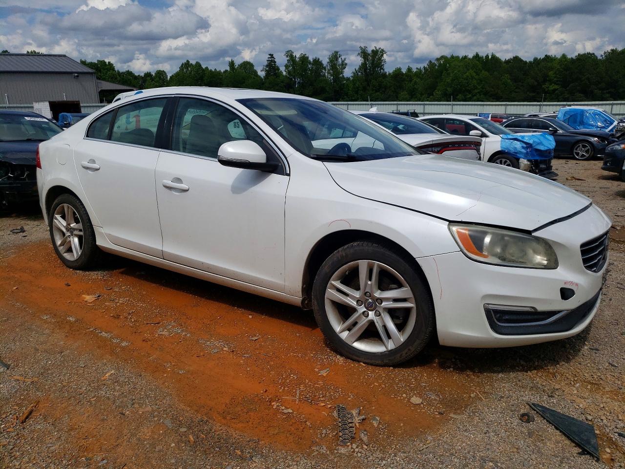 2015 VOLVO S60