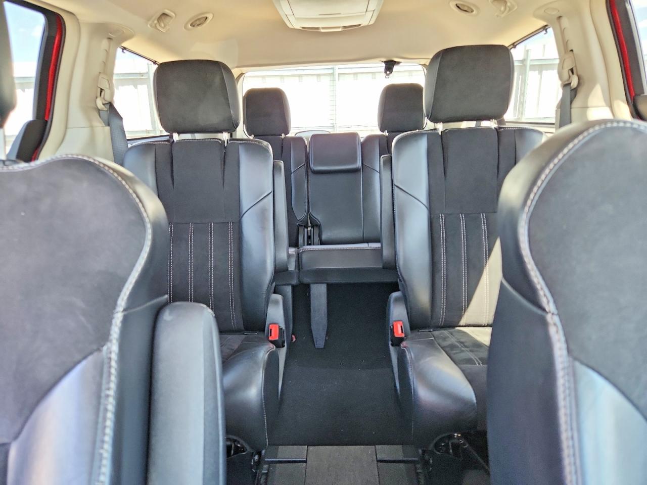 2016 CHRYSLER MINIVAN