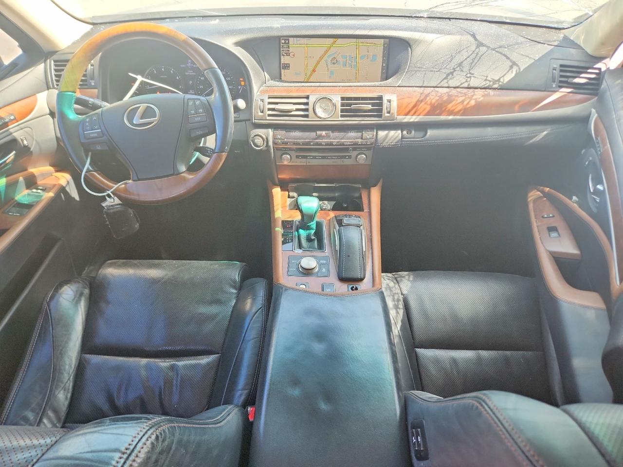 2017 LEXUS LS460
