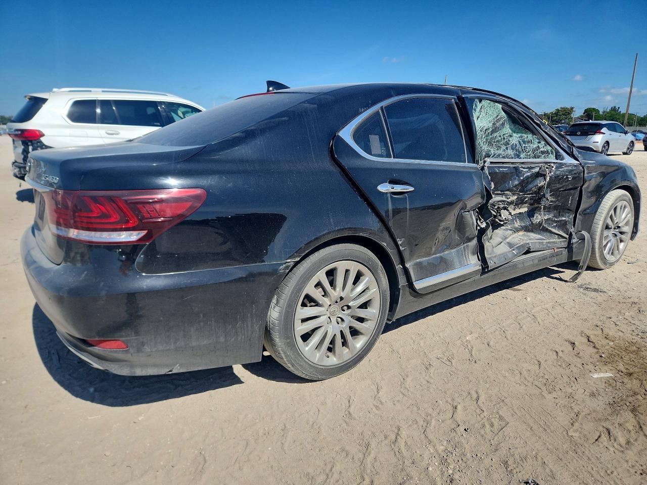 2017 LEXUS LS460