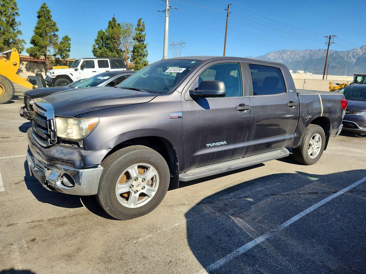 2011 TOYOTA TUNDRA