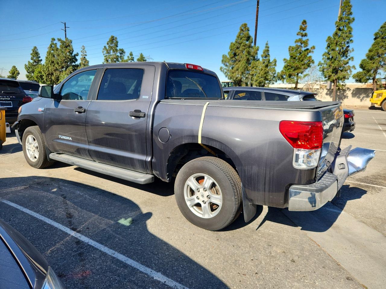2011 TOYOTA TUNDRA