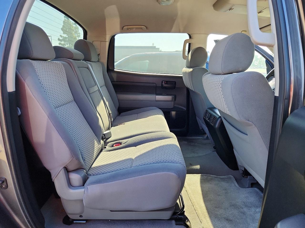 2011 TOYOTA TUNDRA